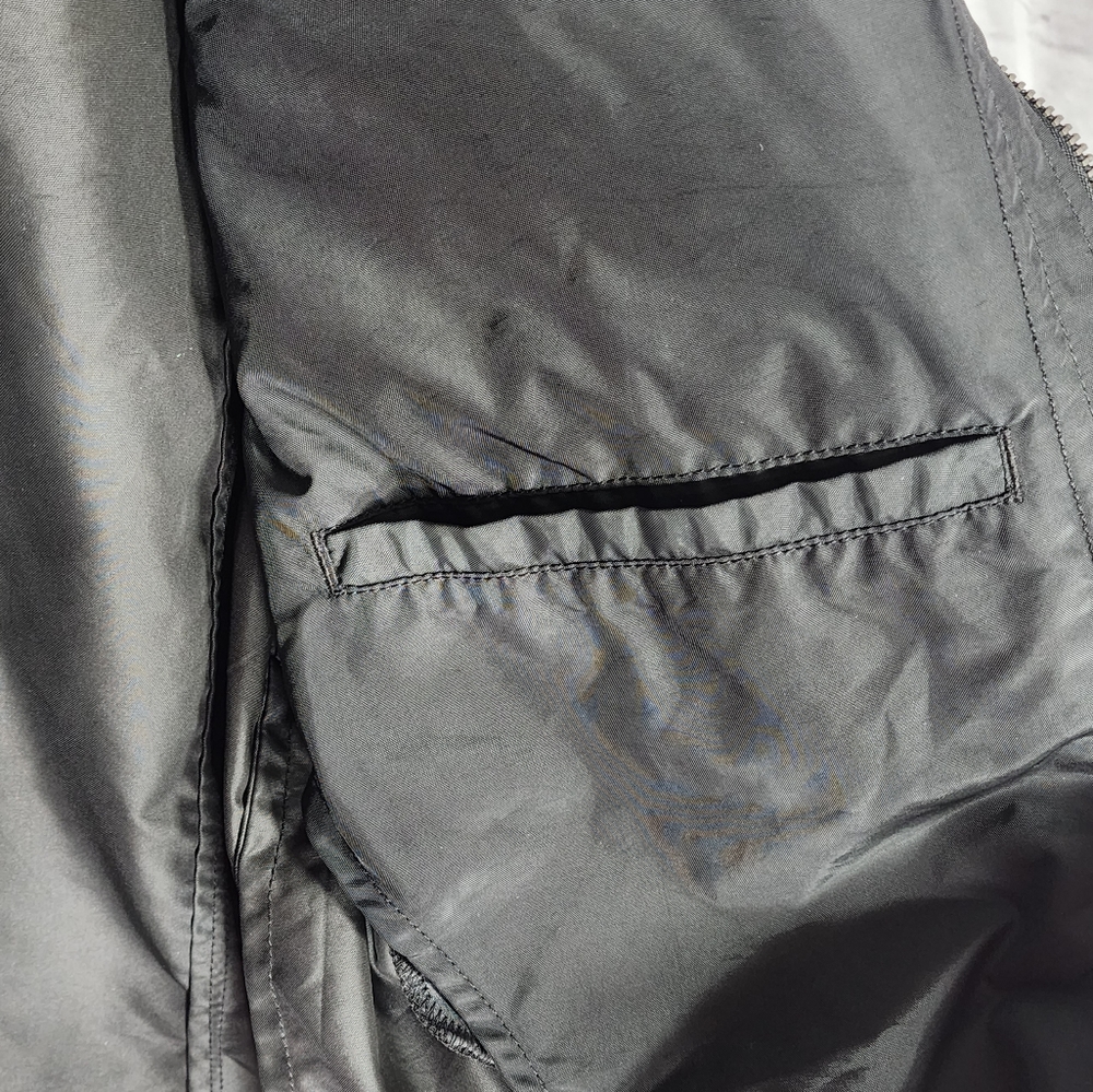 Gap Lightweight/Windbreaker Jacket/ Medium/ Black… - image 7